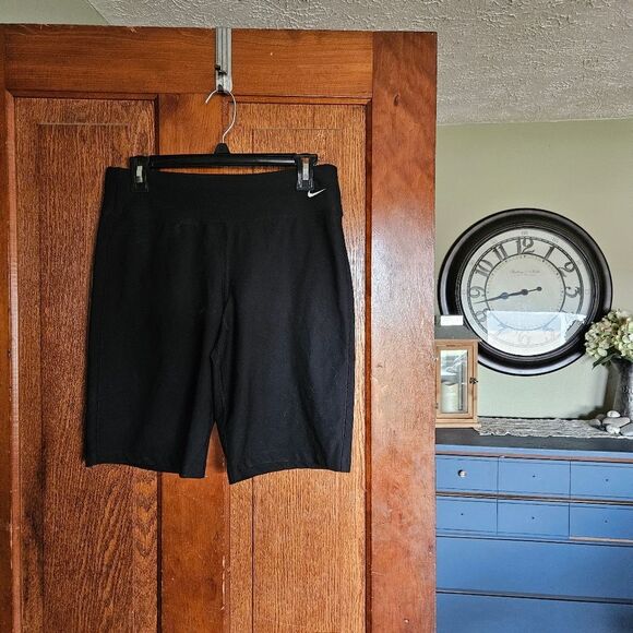 Nike Fit Dry Black Biking Athletic Shorts Women’s Medium Activewear Stretchy Gym - Picture 2 of 6